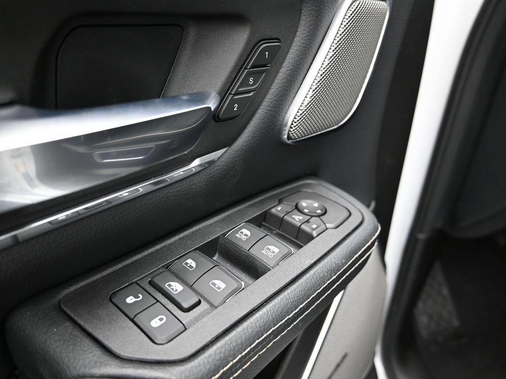 New 2026 RAM 1500 Laramie AWD/4WD image 15
