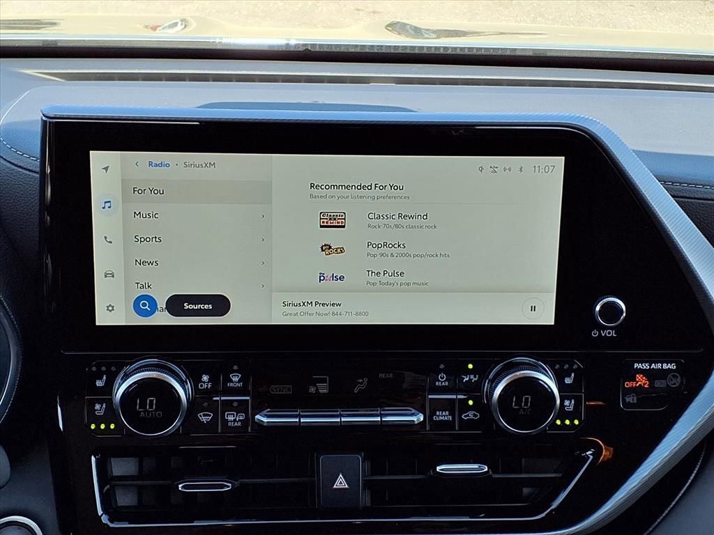 Used 2025 Toyota Highlander Platinum image 24