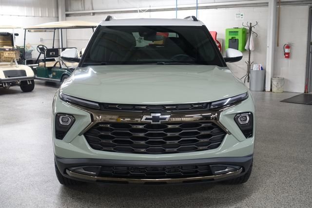 Used 2024 Chevrolet TrailBlazer ACTIV w/ Driver Confidence Package AWD/4WD image 2