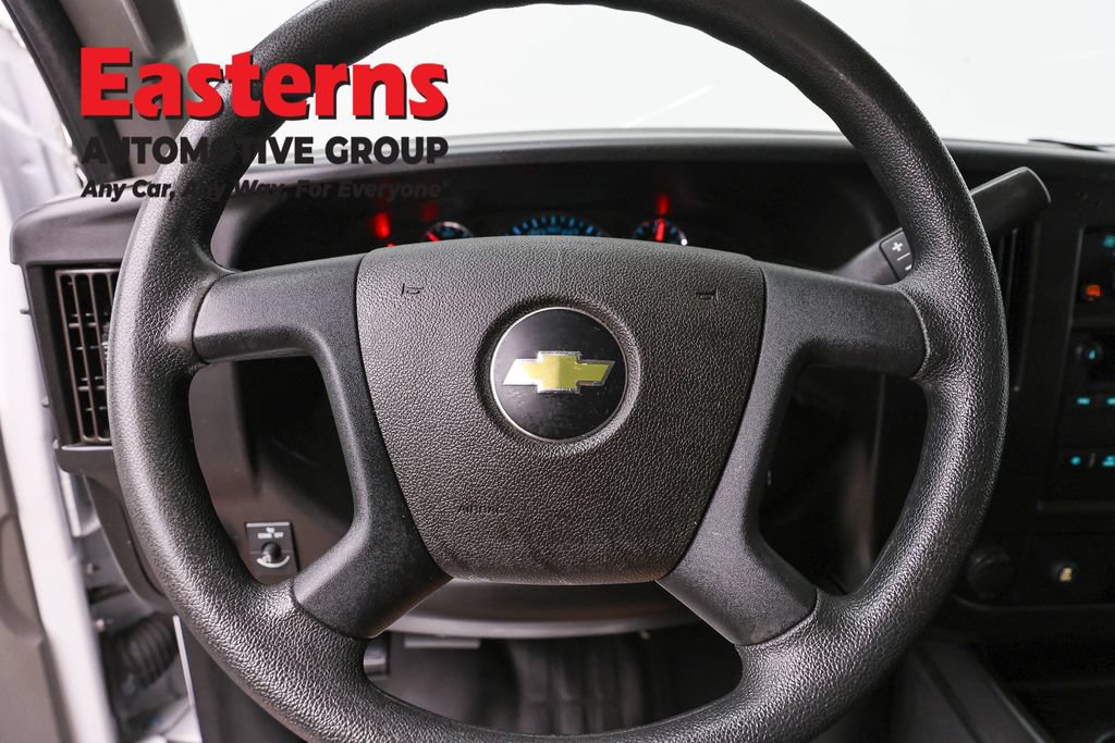 Used 2021 Chevrolet Express 2500 RWD image 10
