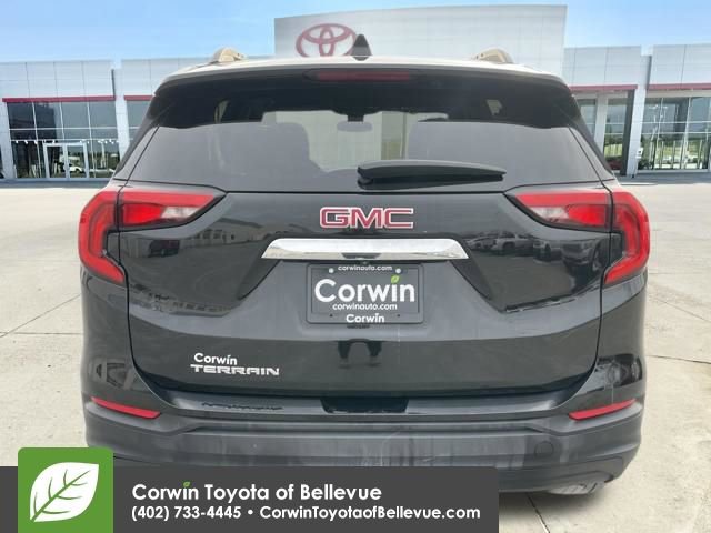 Used 2020 GMC Terrain SLE w/ Driver Convenience Package image 4