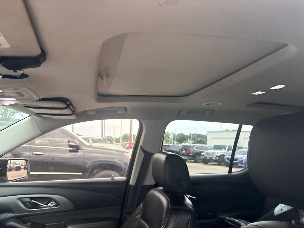Used 2018 Chevrolet Traverse Premier w/ Redline Edition FWD image 5
