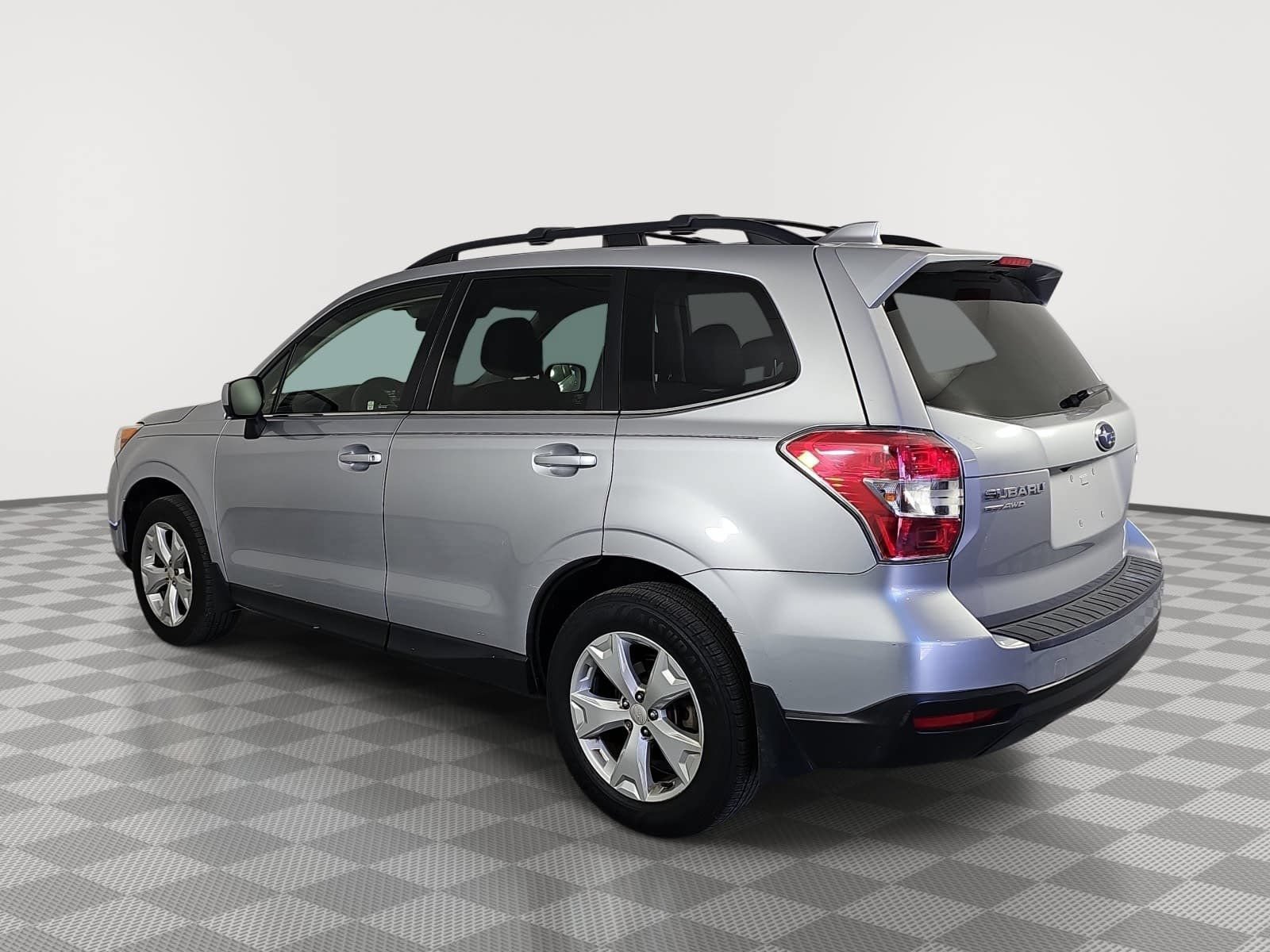 Used 2016 Subaru Forester 2.5i Limited AWD/4WD image 6