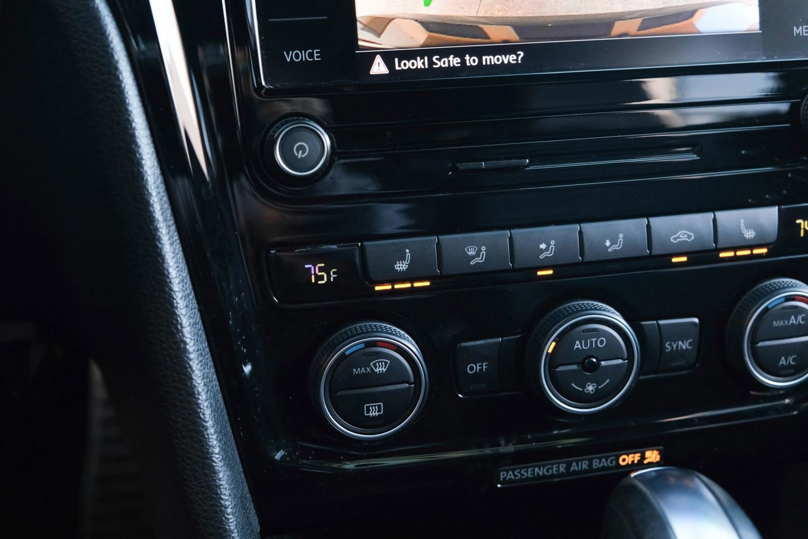 Used 2022 Volkswagen Passat 2.0T R-Line FWD image 33