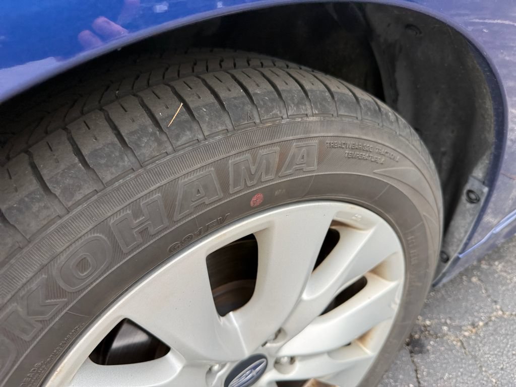 Used 2015 Subaru Legacy 2.5i Premium AWD/4WD image 25