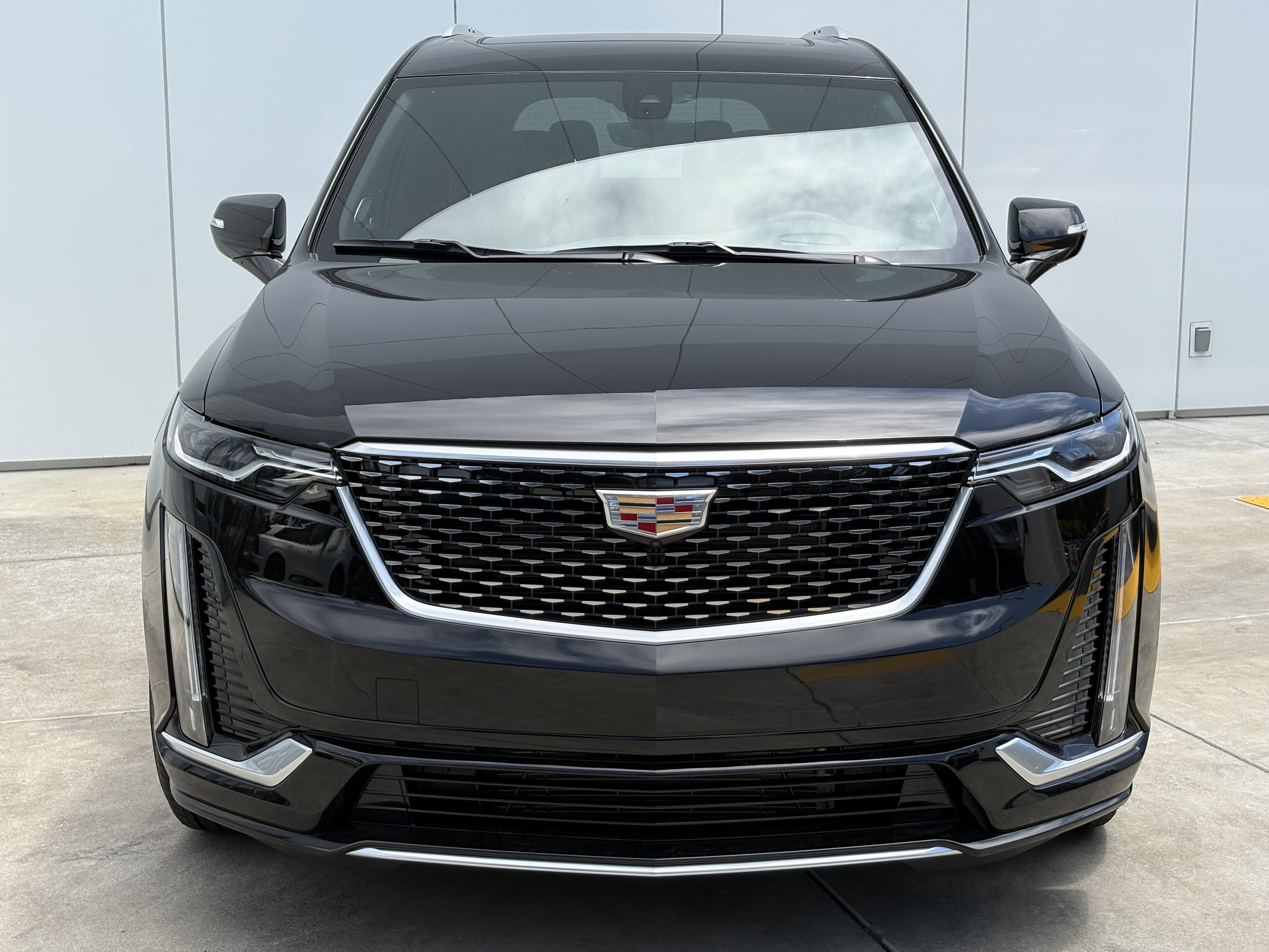 New 2025 Cadillac XT6 Premium Luxury w/ Technology Package image 3