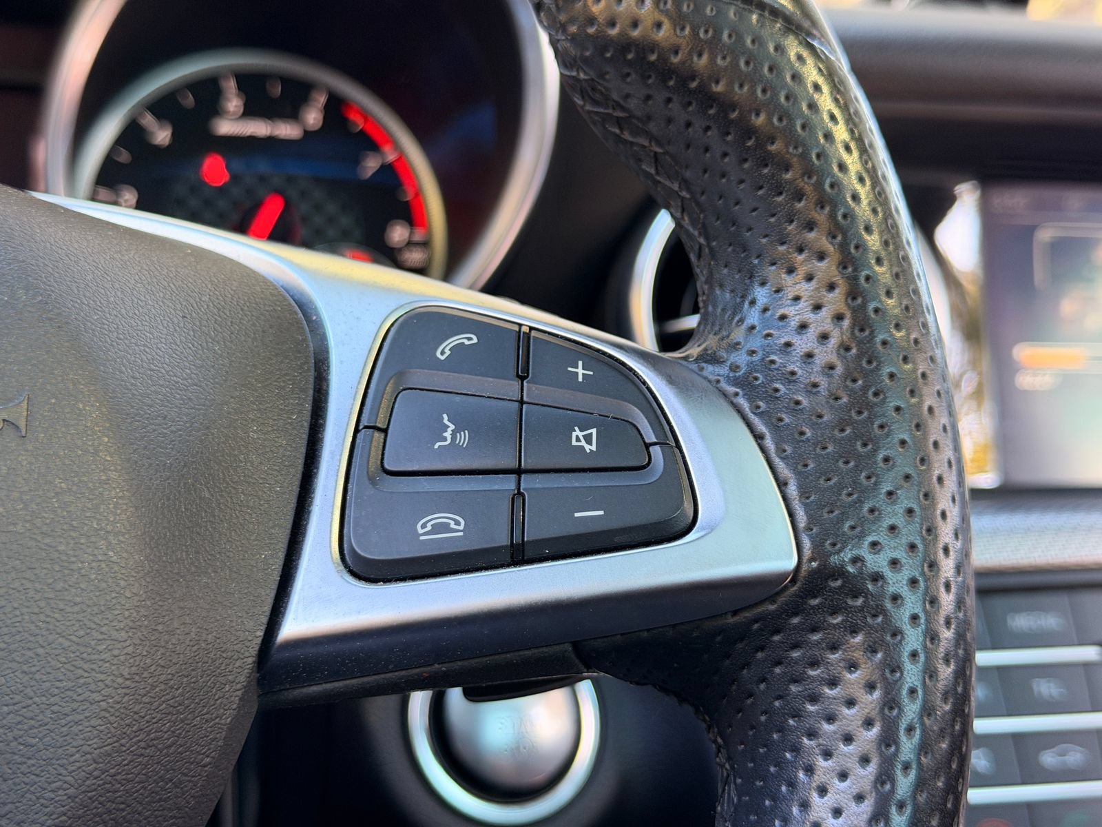Used 2017 Mercedes-Benz SLC 43 AMG image 18
