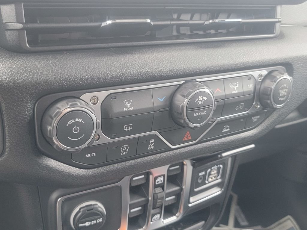 New 2026 Jeep Gladiator Sport AWD/4WD image 17