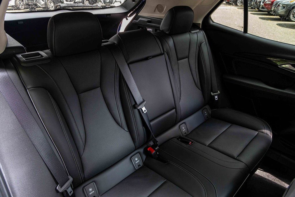 Used 2023 Buick Envision Essence image 24