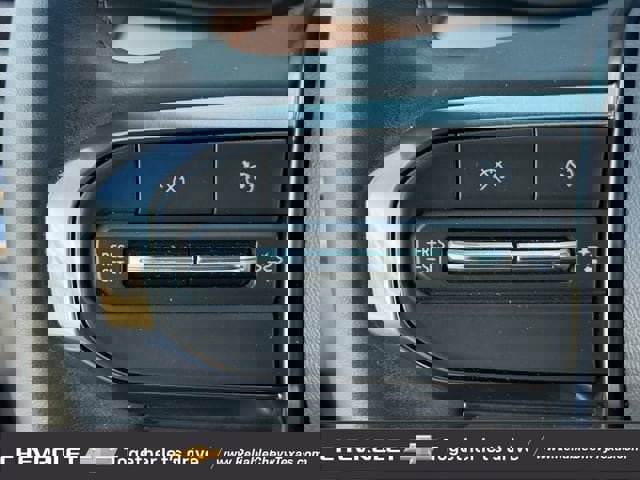 Certified 2025 GMC Canyon AT4 w/ LPO, Off Road Lift Package image 15