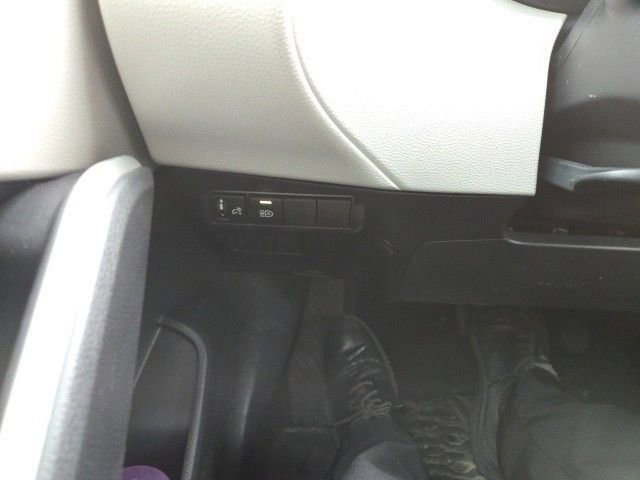 Used 2025 Toyota Corolla Cross L image 9