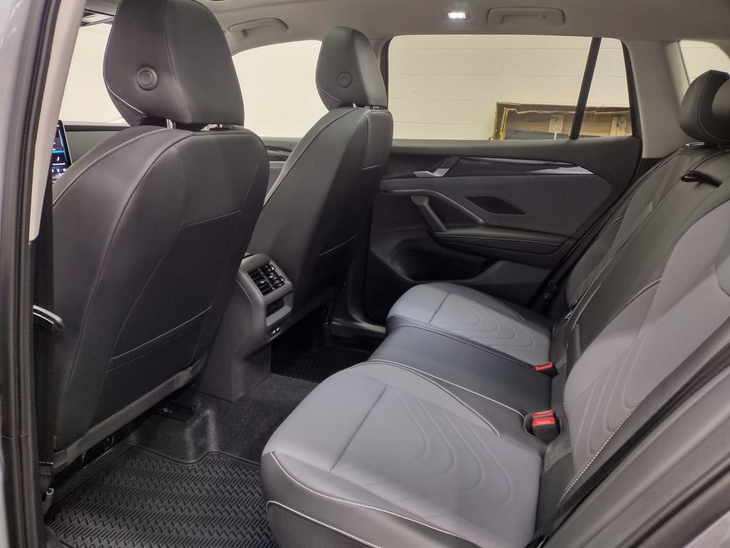 New 2026 Volkswagen Tiguan SE AWD/4WD image 25