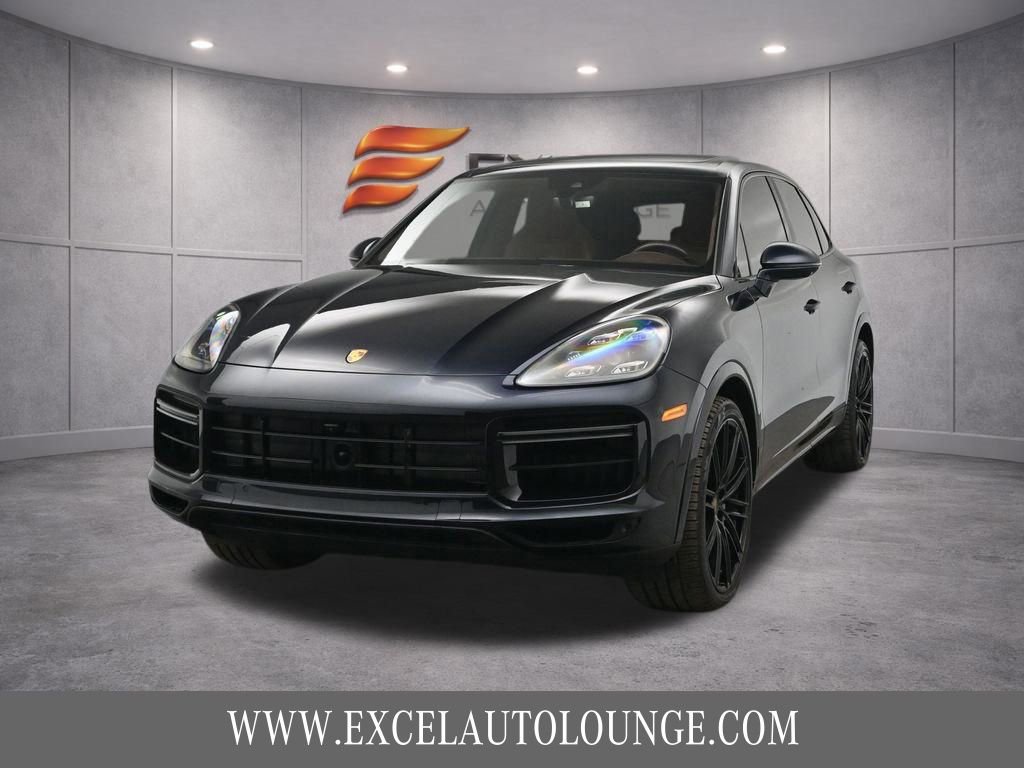 Used 2021 Porsche Cayenne Turbo w/ Premium Package Plus image 12