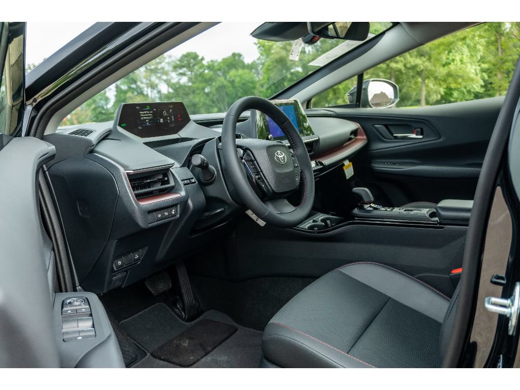 New 2026 Toyota Prius Plug-In Hybrid FWD image 11