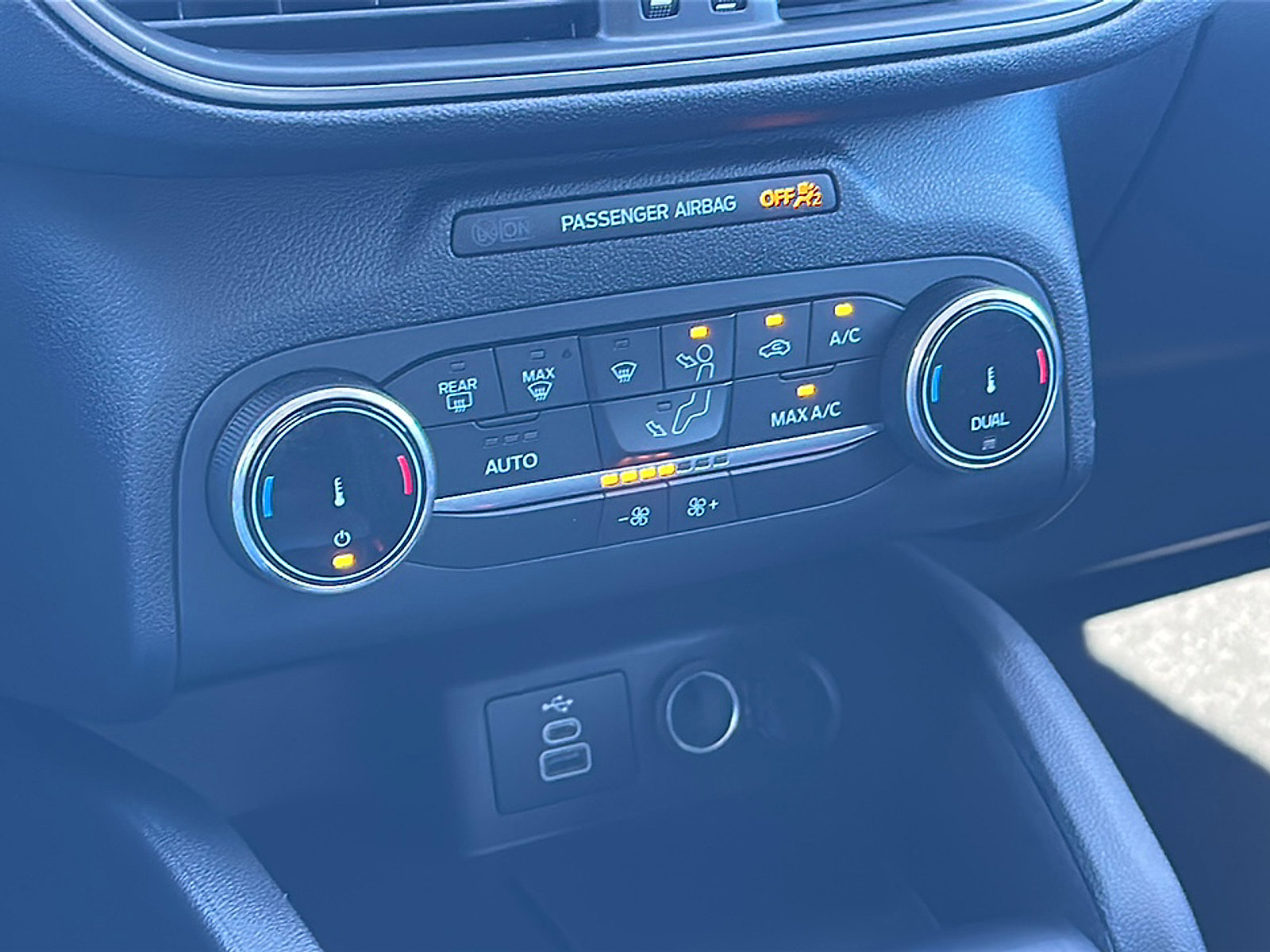 Used 2025 Ford Escape Active image 34