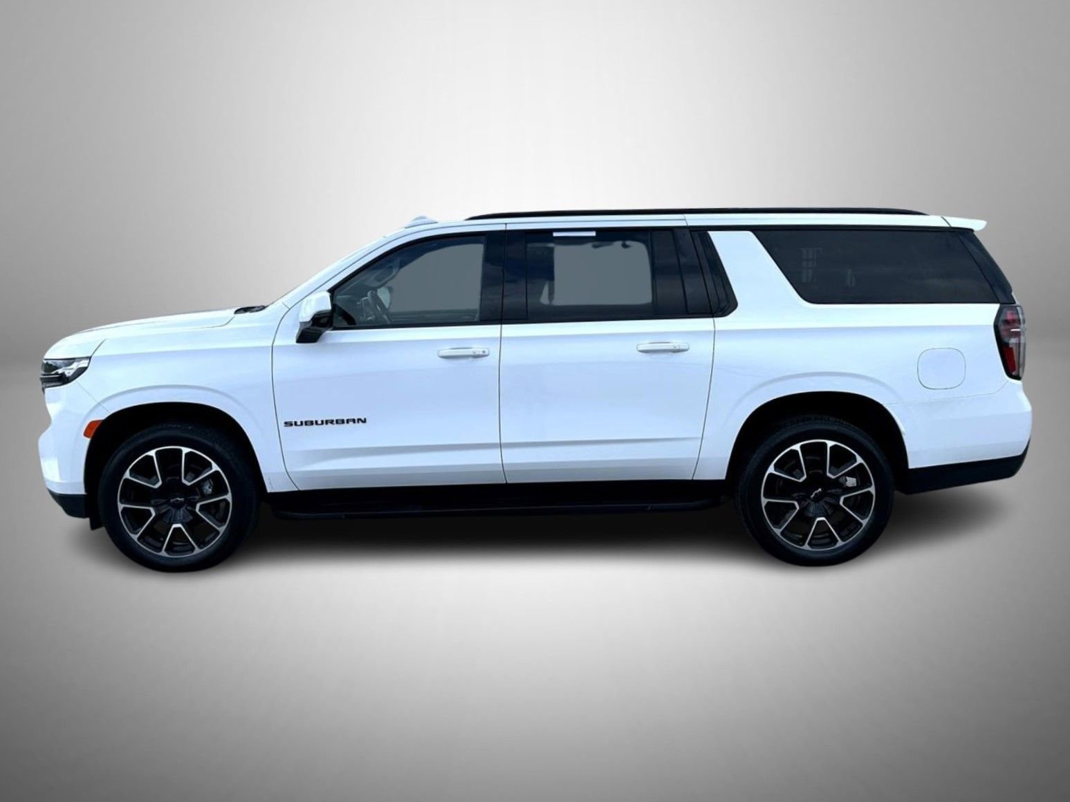 Certified 2024 Chevrolet Suburban RST w/ Luxury Package AWD/4WD image 8