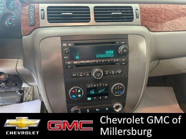 Used 2008 GMC Yukon XL SLT w/ SLT Preferred Equipment Group AWD/4WD image 18