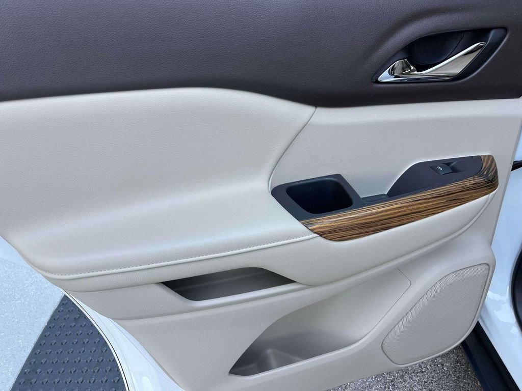 Used 2017 GMC Acadia Denali w/ Technology Package image 15