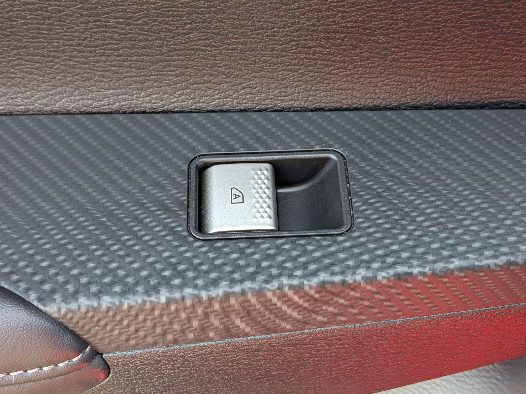 Used 2023 Mitsubishi Outlander SE image 29