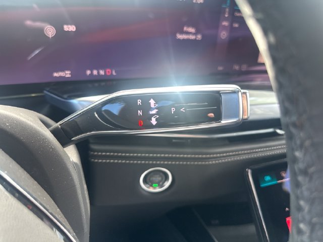 Certified 2025 Cadillac Escalade ESV Sport AWD/4WD image 24