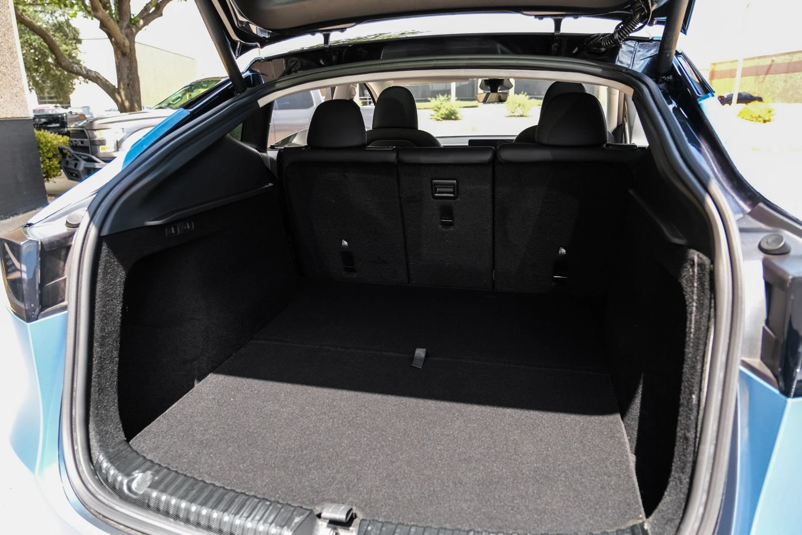 Used 2025 Tesla Model Y Long Range RWD image 49