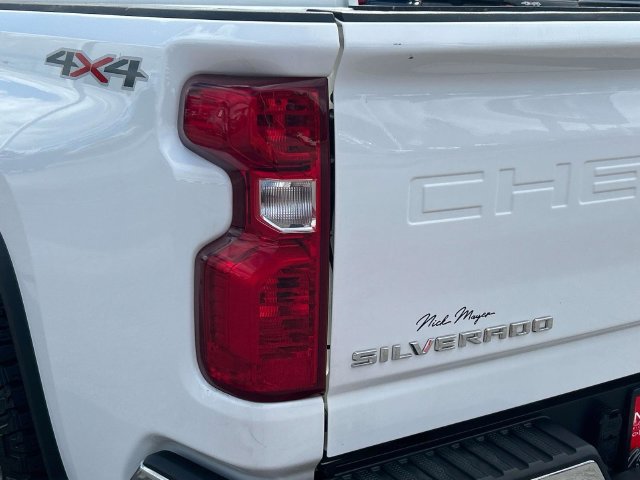 Used 2025 Chevrolet Silverado 2500 LT w/ Convenience Package AWD/4WD image 12