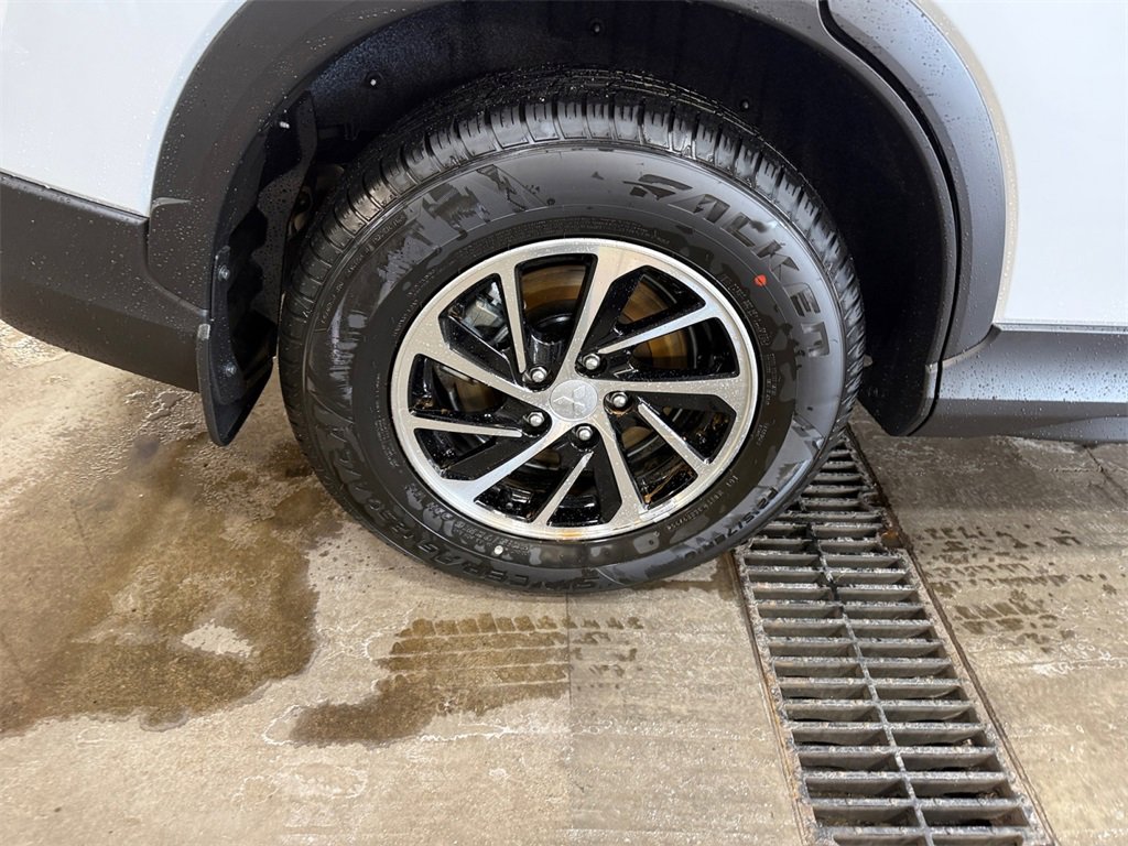 New 2026 Mitsubishi Eclipse Cross ES image 34