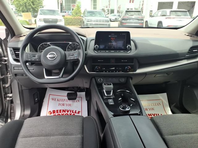 Used 2023 Nissan Rogue SV AWD/4WD image 10