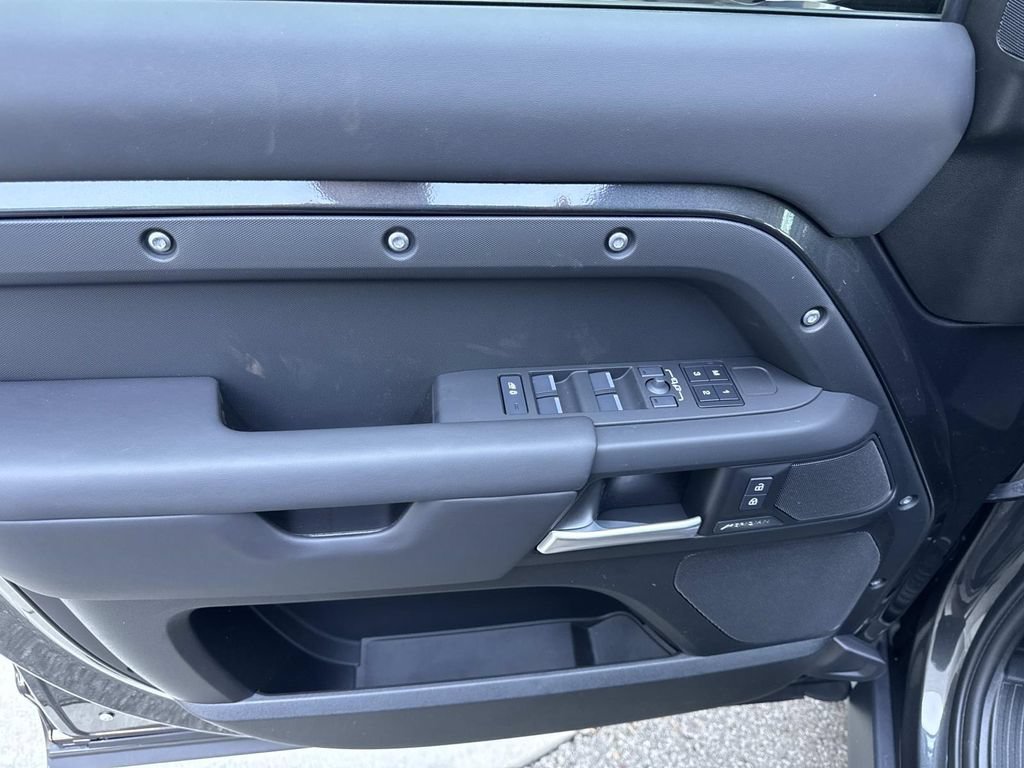 New 2026 Land Rover Defender 130 S AWD/4WD image 17