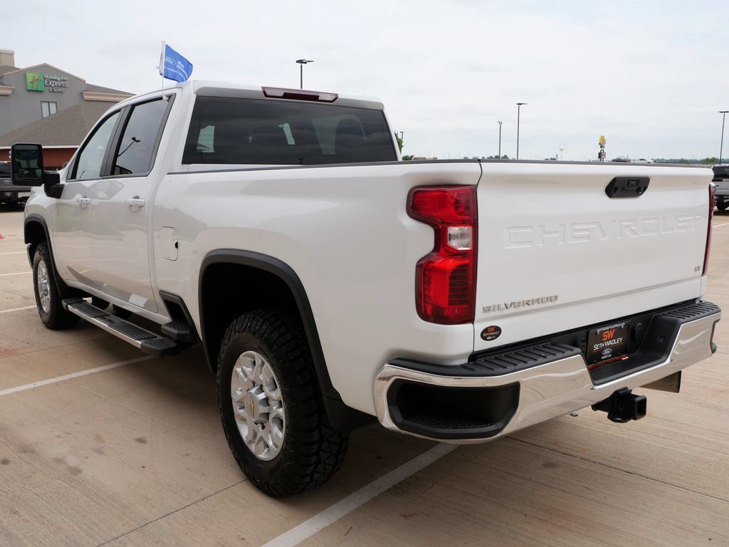 Used 2023 Chevrolet Silverado 2500 LT w/ Convenience Package AWD/4WD image 6