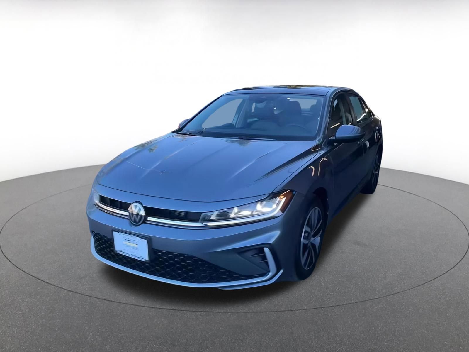 Used 2025 Volkswagen Jetta SE image 7