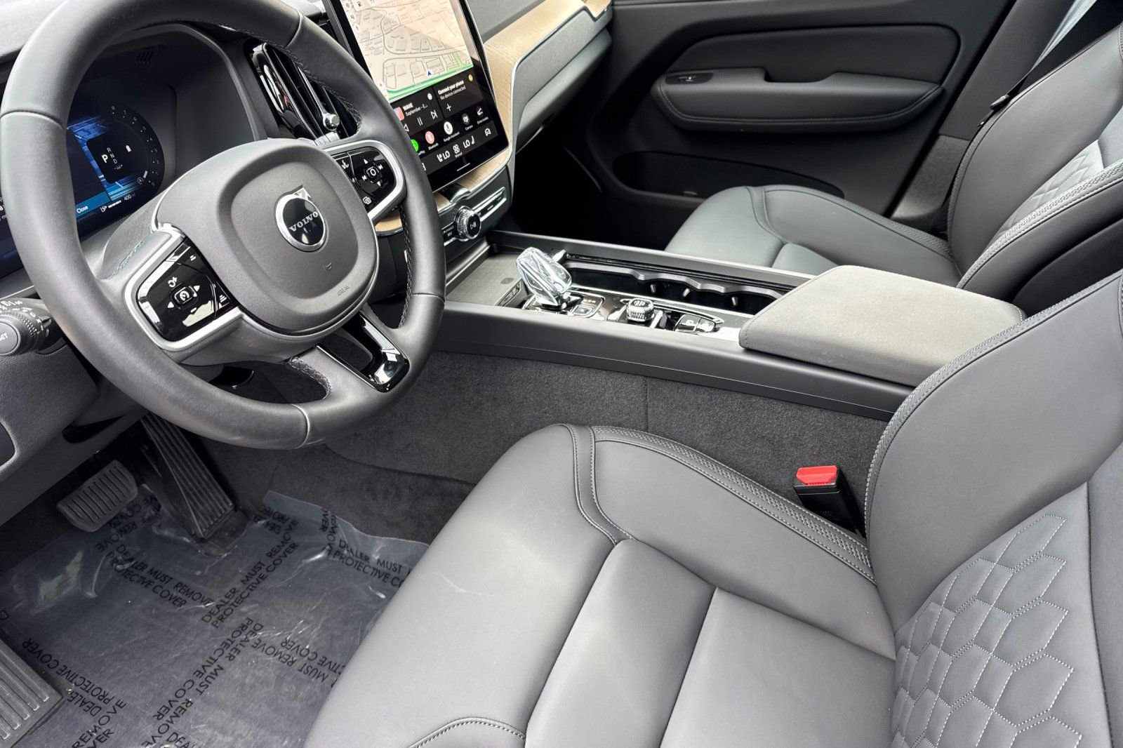 Certified 2026 Volvo XC60 B5 Plus w/ Climate Package PRO image 9