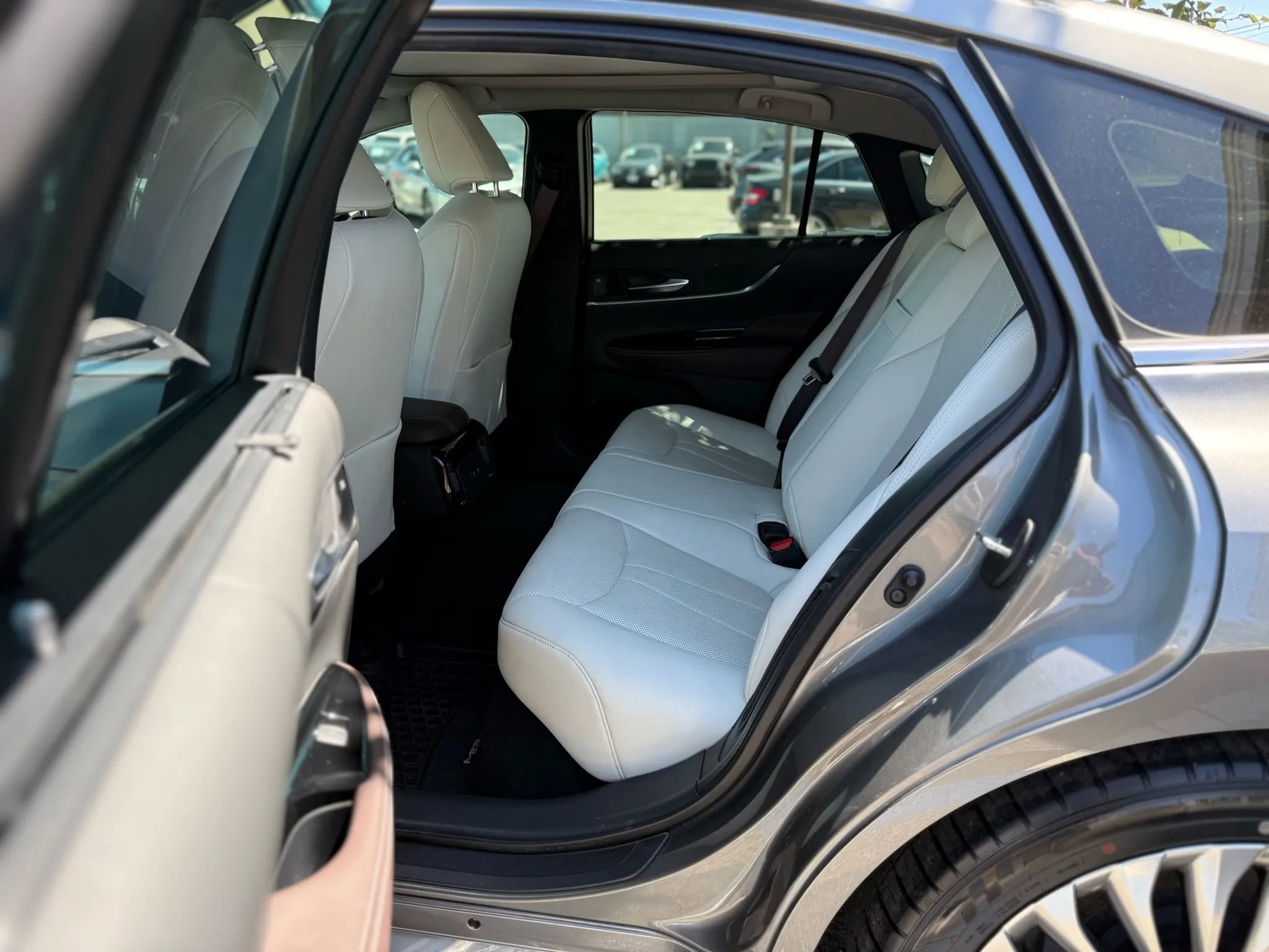Used 2022 Toyota Mirai Limited Sedan 4D image 11