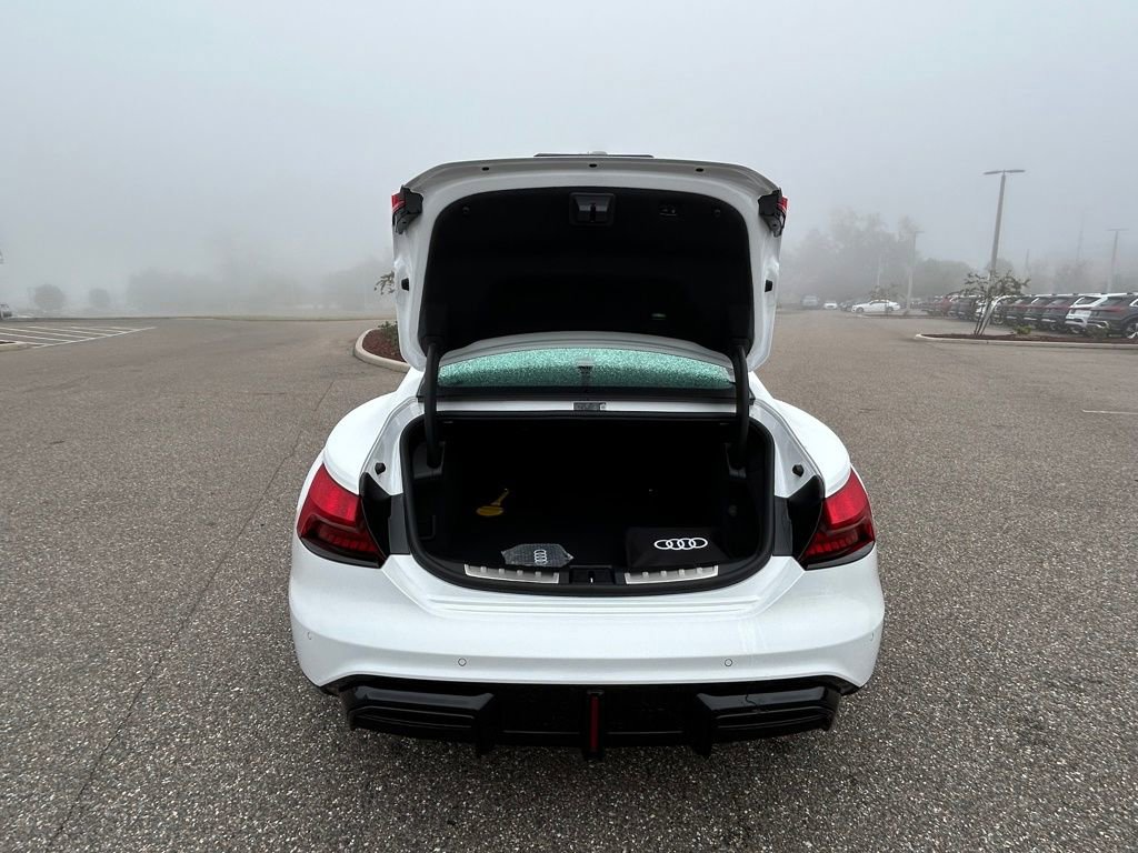 New 2026 Audi RS e-tron GT Base image 72