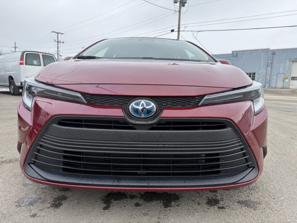 Used 2025 Toyota Corolla Hybrid Sedan image 8