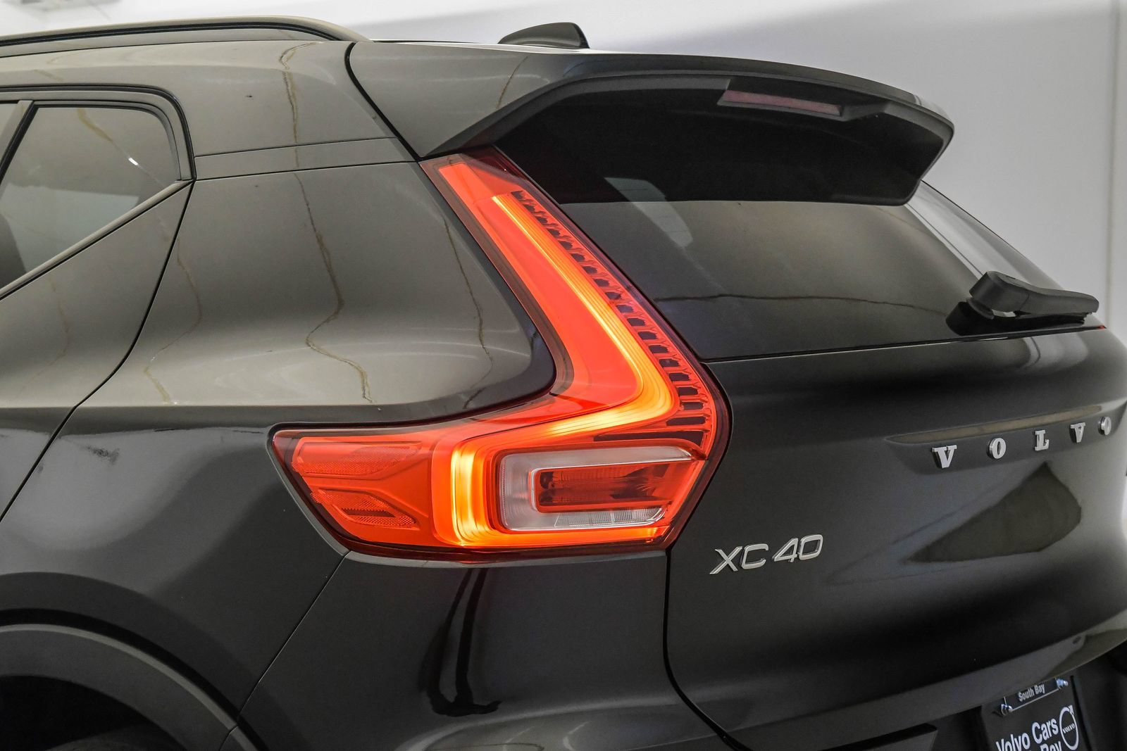 Certified 2026 Volvo XC40 B5 Plus AWD/4WD image 11
