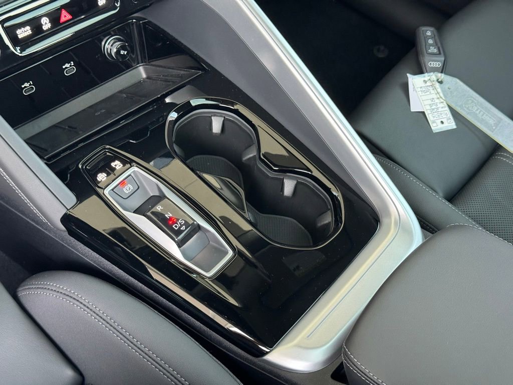 New 2025 Audi Q5 Prestige image 32