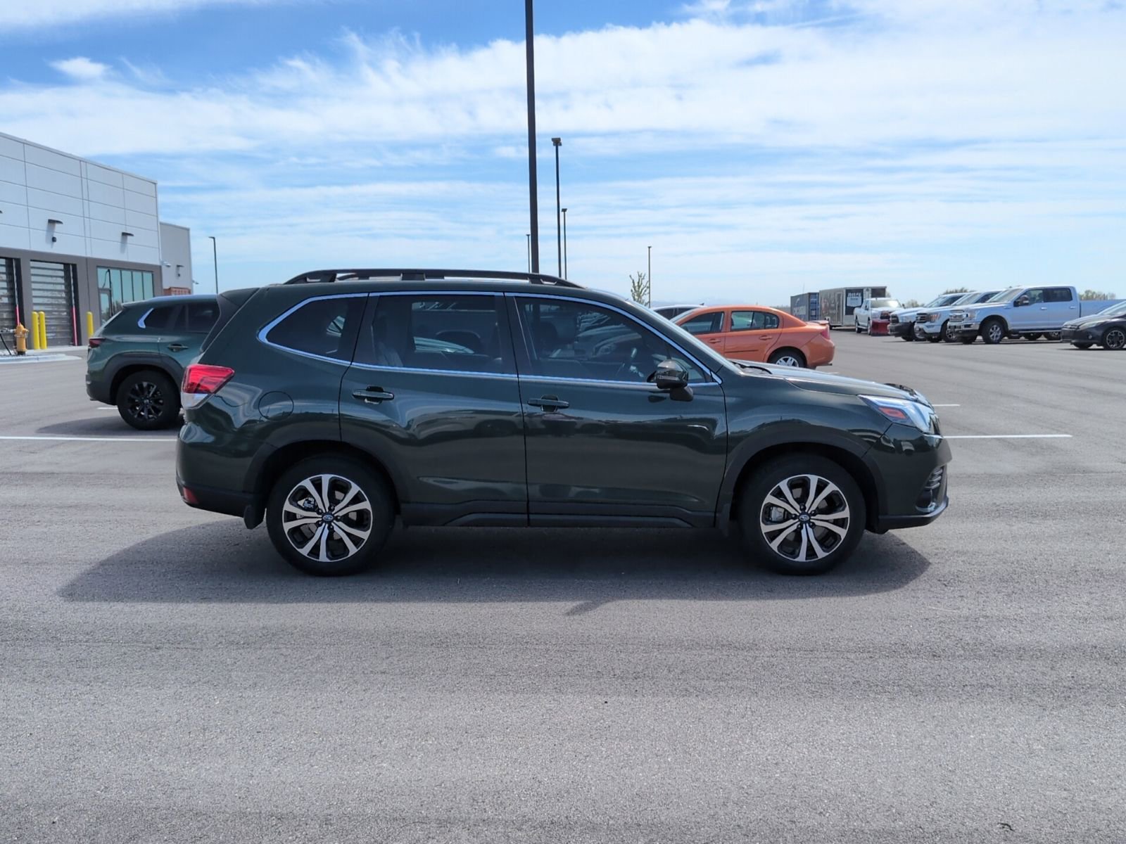 Used 2023 Subaru Forester Limited AWD/4WD image 8