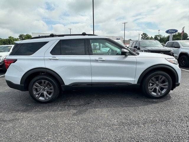 New 2026 Ford Explorer Active w/ Active Comfort Package AWD/4WD image 4