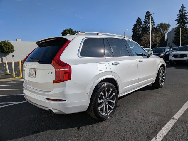 Used 2018 Volvo XC90 T5 Momentum w/ Convenience Package image 5