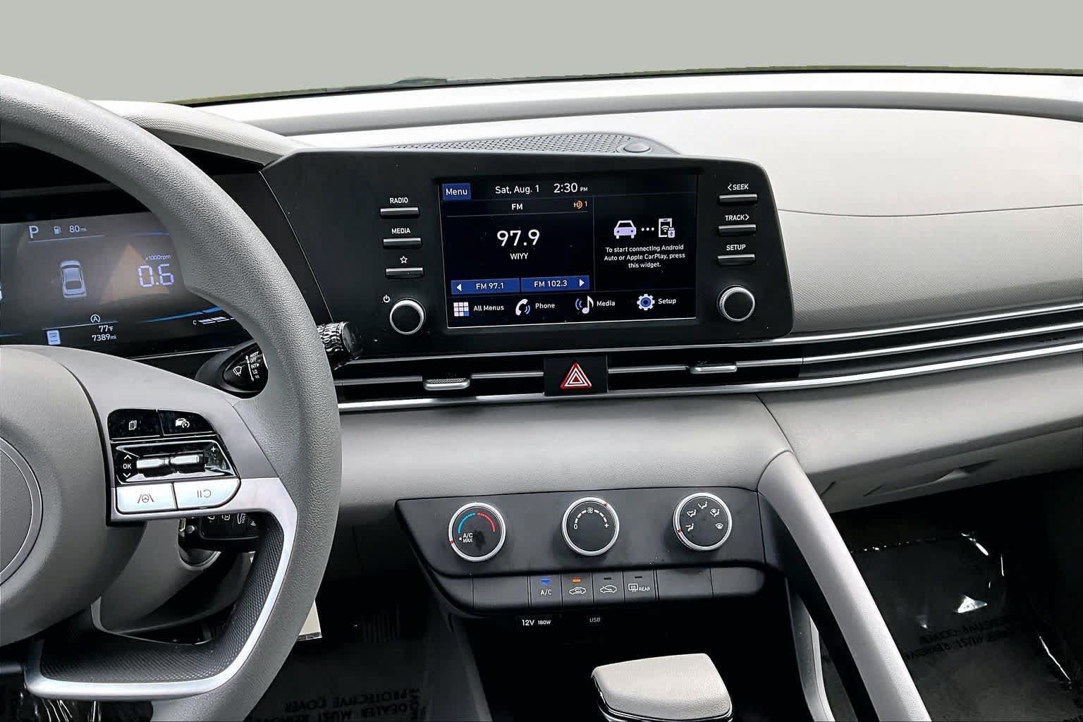 Used 2026 Hyundai Elantra SE FWD image 6
