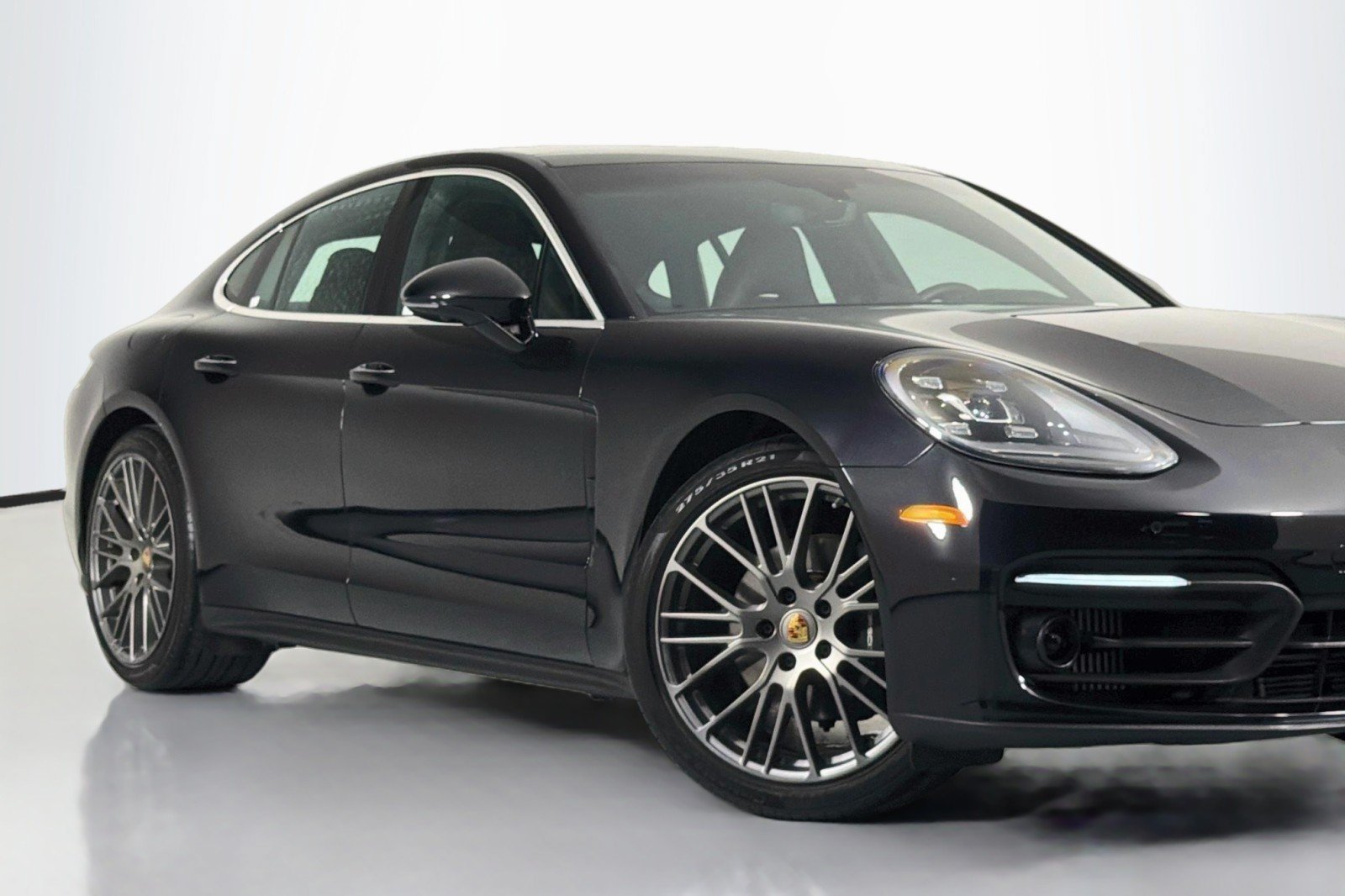Used 2023 Porsche Panamera Platinum Edition RWD image 14