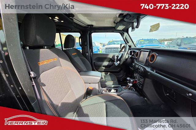 Used 2022 Jeep Gladiator Mojave w/ Cold Weather Group image 27