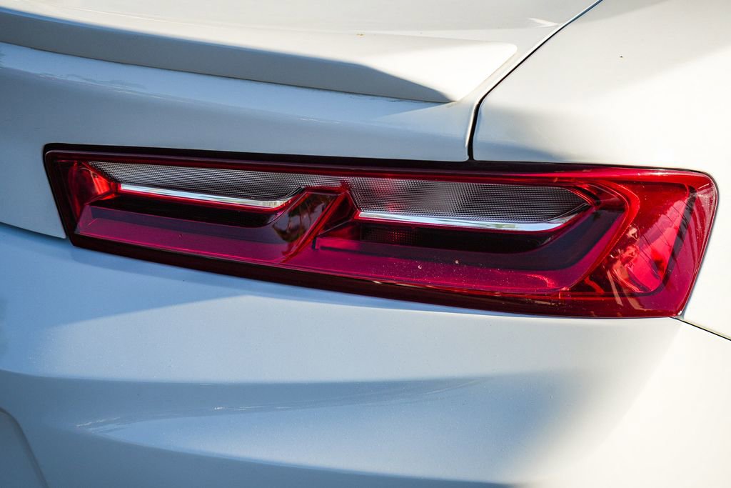 Used 2018 Chevrolet Camaro LT w/ RS Package image 7