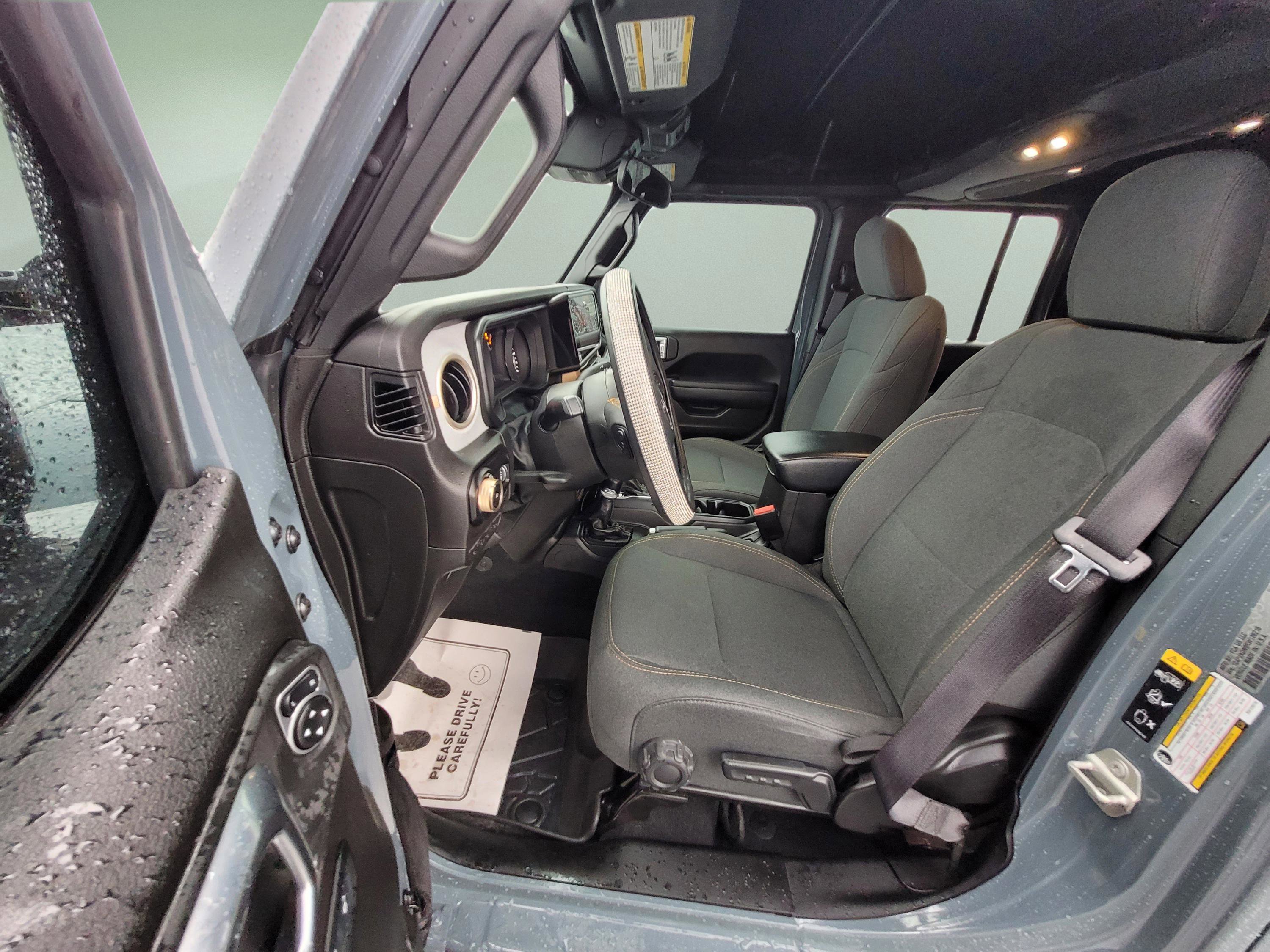 Used 2024 Jeep Wrangler Sport S AWD/4WD image 25