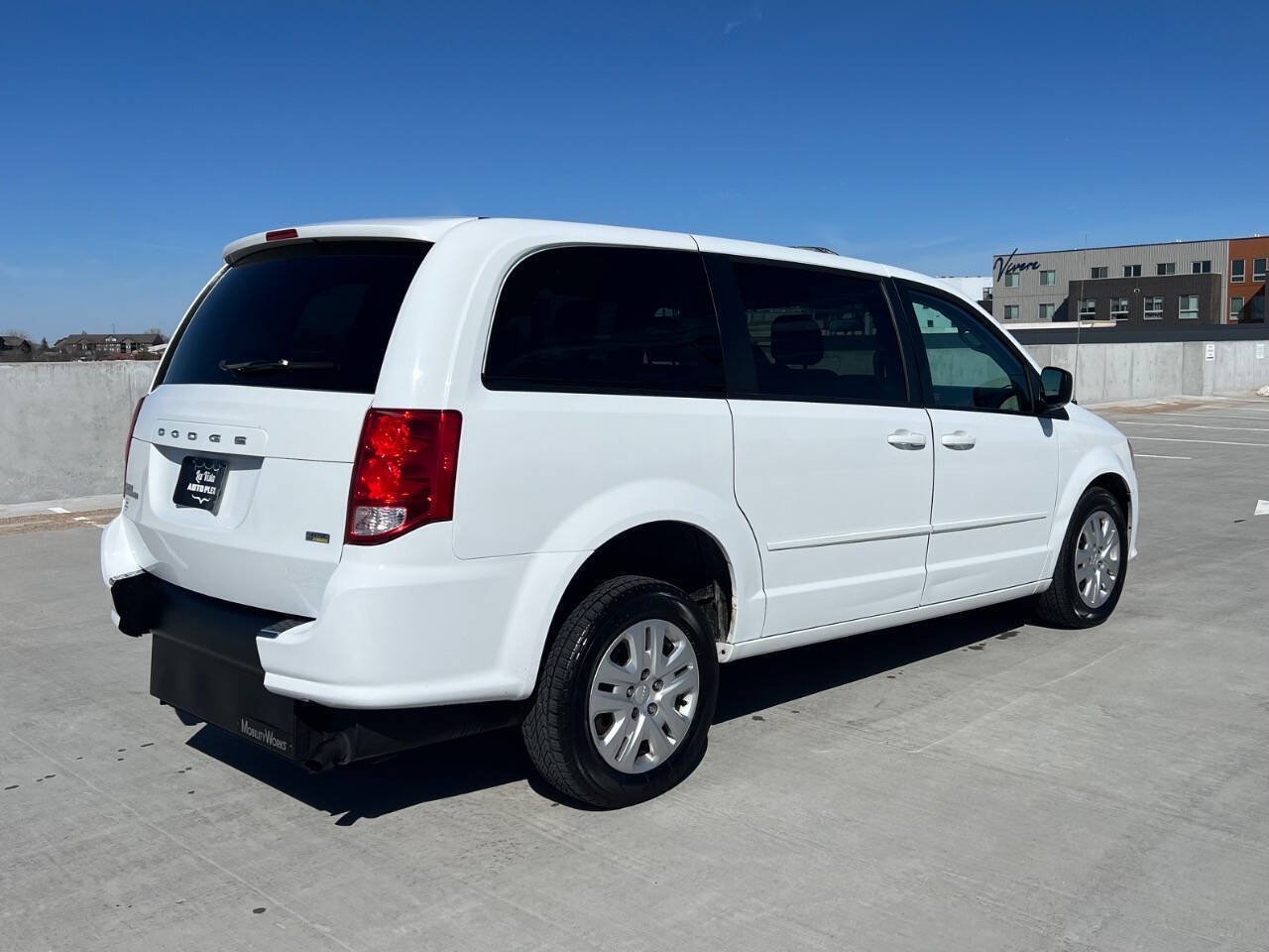 Used 2015 Dodge Grand Caravan SE w/ Quick Order Package 29E SE FWD image 7