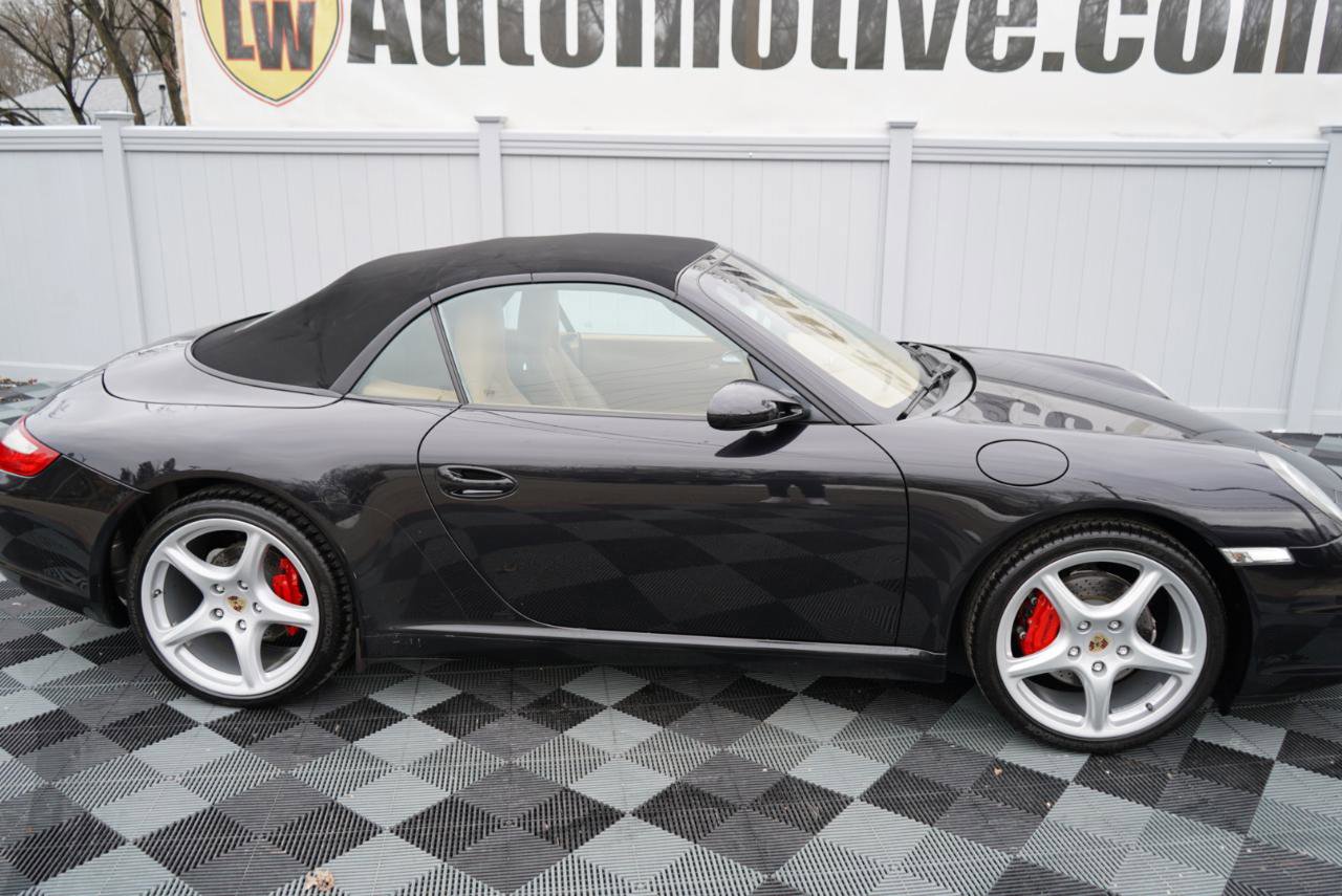 Used 2005 Porsche 911 Carrera image 3