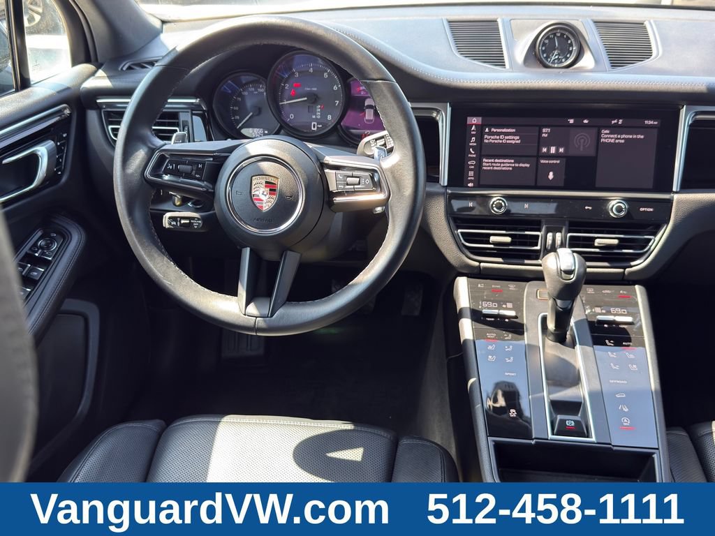 Used 2023 Porsche Macan AWD/4WD image 23