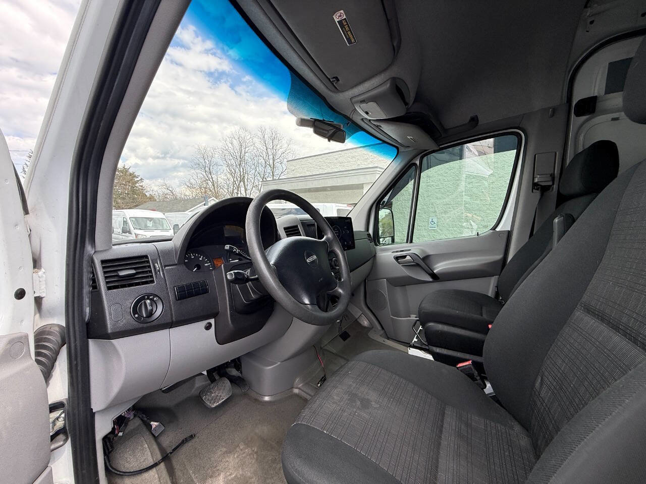 Used 2017 Freightliner Sprinter 2500 image 5