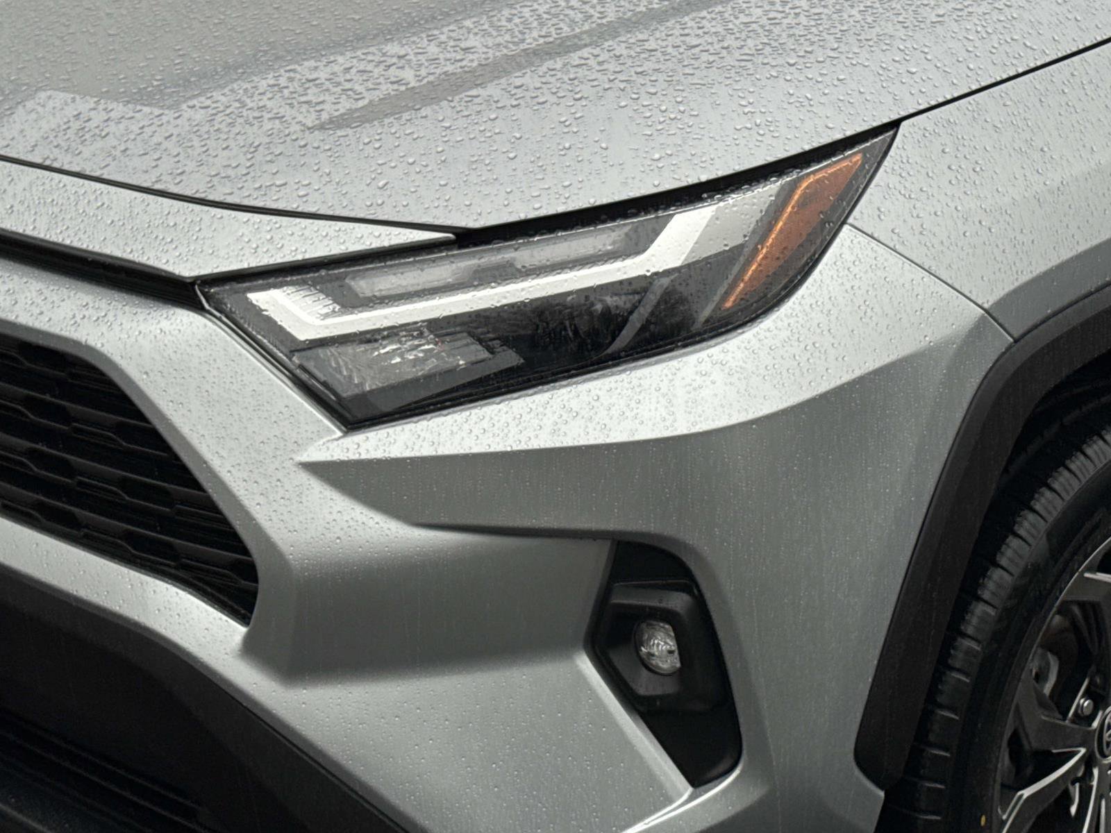 Used 2023 Toyota RAV4 XLE Premium image 29